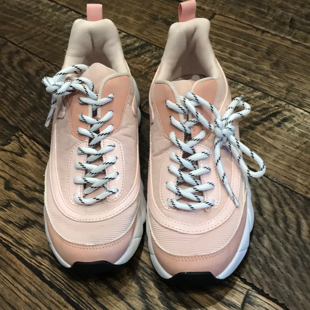H&M snickers